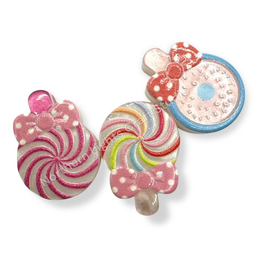 Acrylic Focal Beads, Two-Sided With Holes - Mix