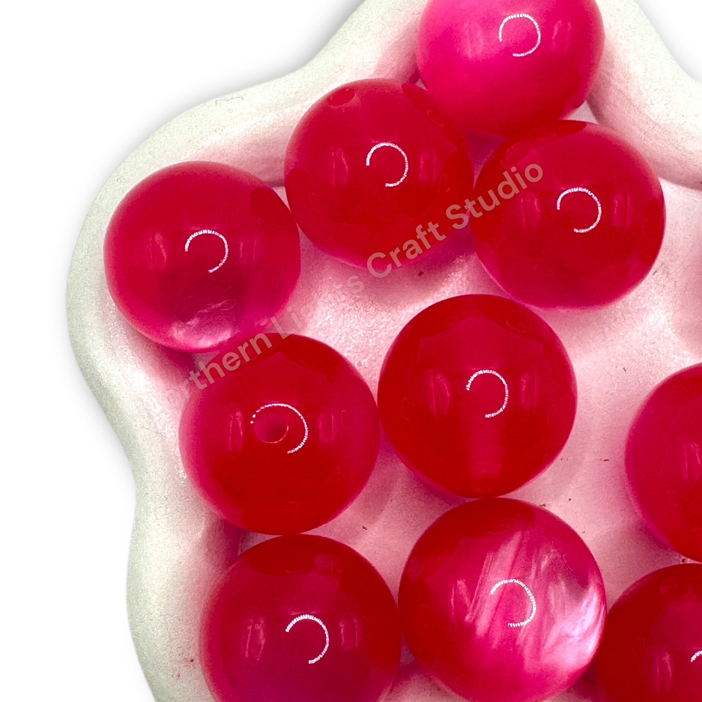 Fuchsia Cat Eye Shiny 20mm Beads -10 pc.