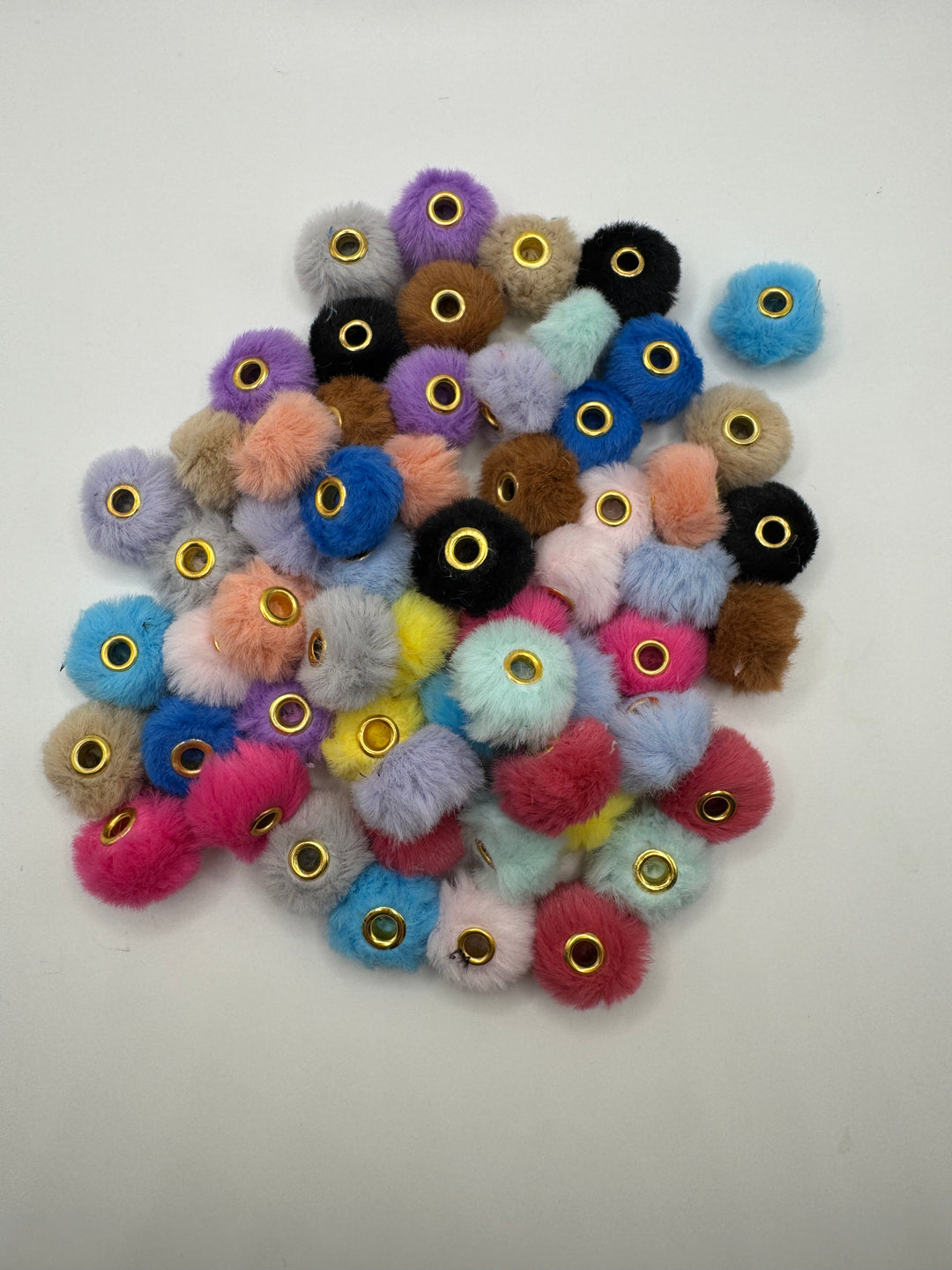 Fuzzy Spacer Mix of 30 pc. - 20mm