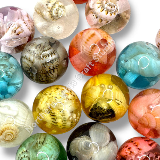 Seashell and Pearl Luxury Resin Snowglobe 16mm Beads - 10pc.