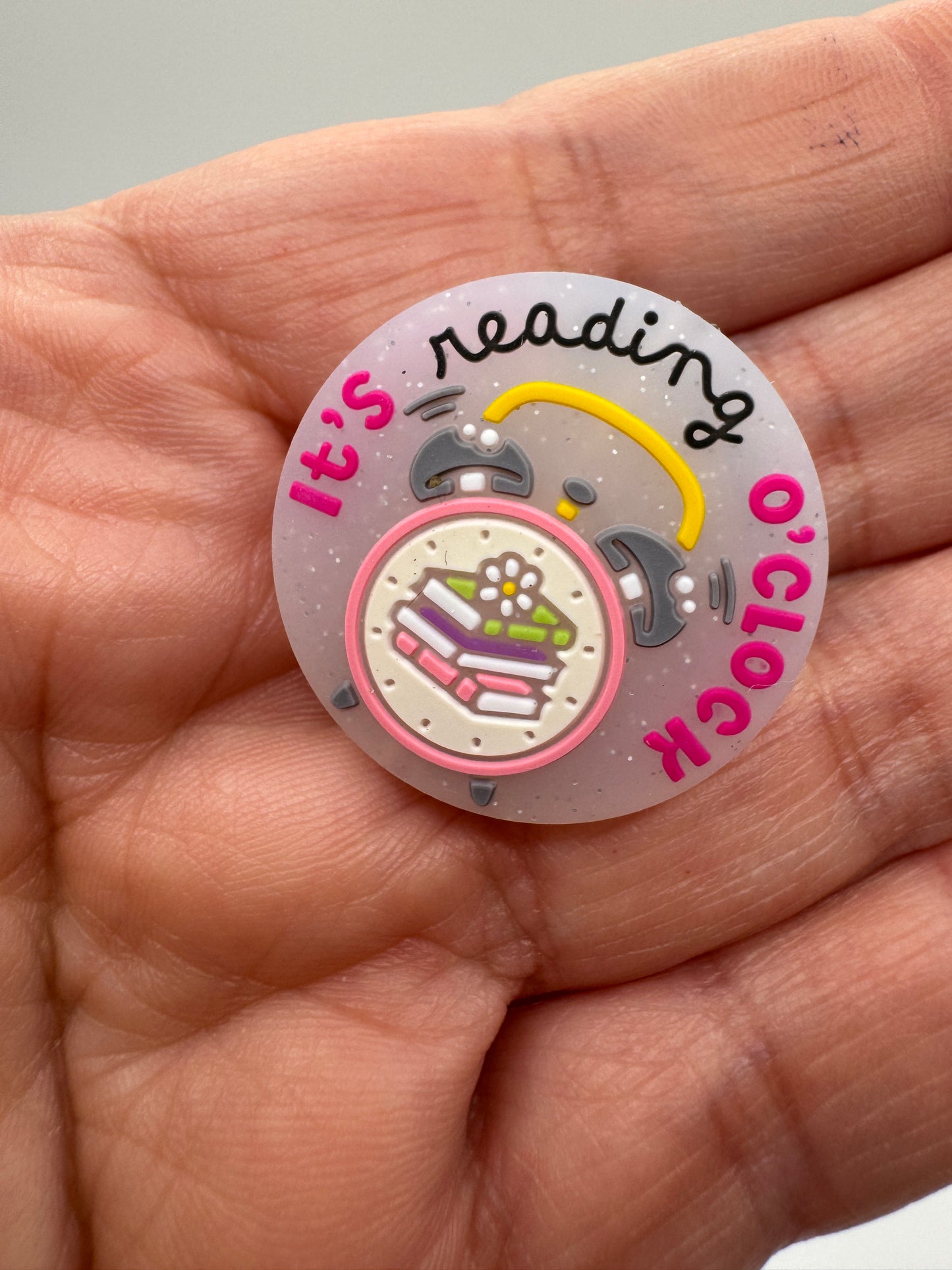 It's Reading O'Clock Glitter Jelly Focal Focal