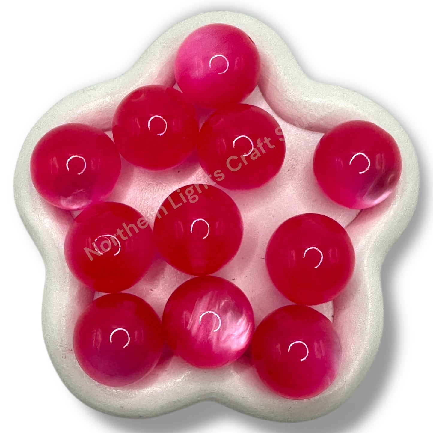 Fuchsia Cat Eye Shiny 20mm Beads -10 pc.