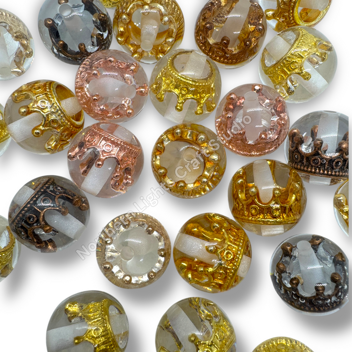16mm Clear Crown Acrylic Bead Mix -20 Pieces