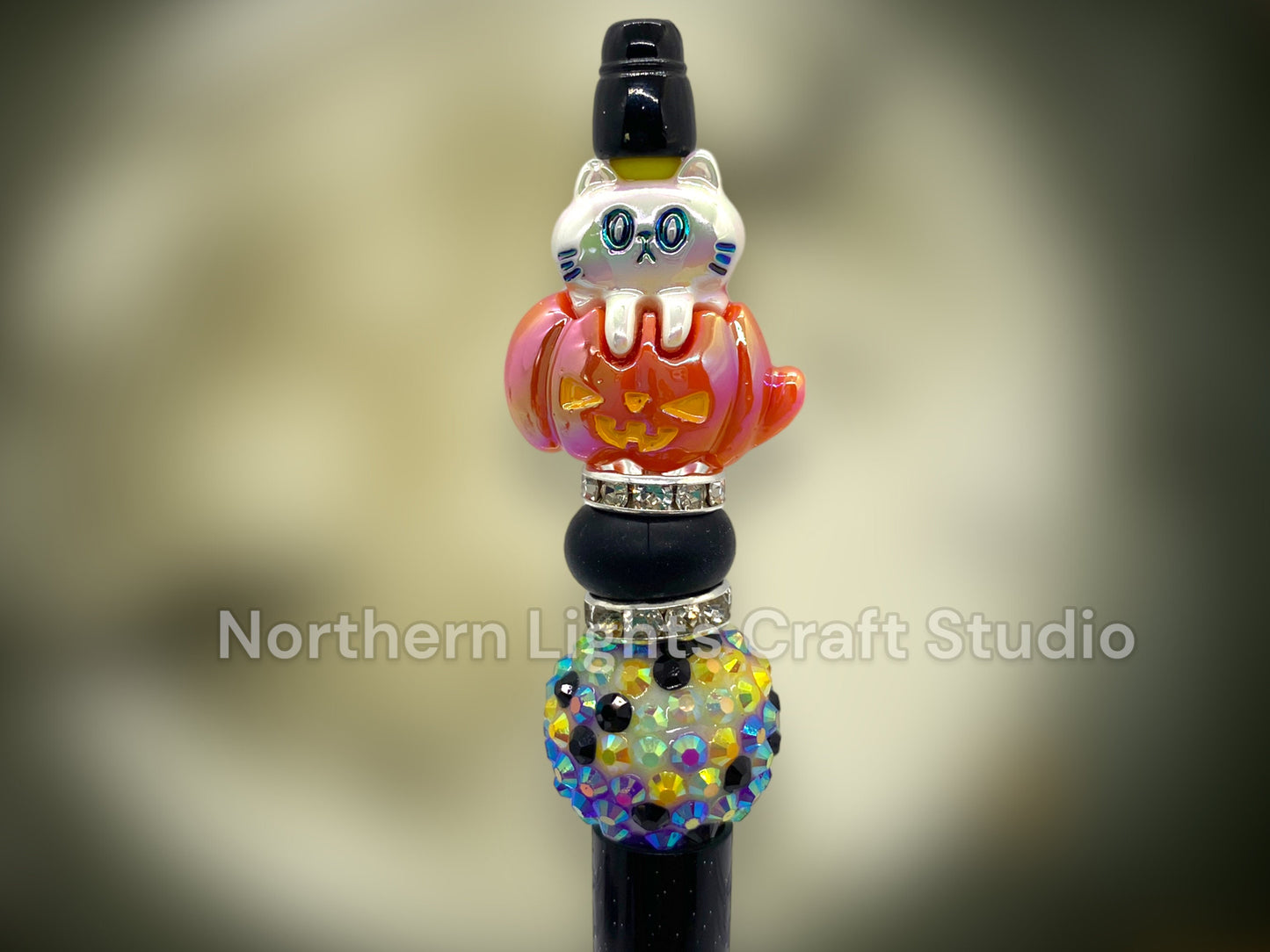 Handmade Halloween Bead Pens, Beaded Halloween Pens, Halloween Bead Pens, Pumpkin Cat Pen, Bling Halloween Pens, Handmade Halloween Beads