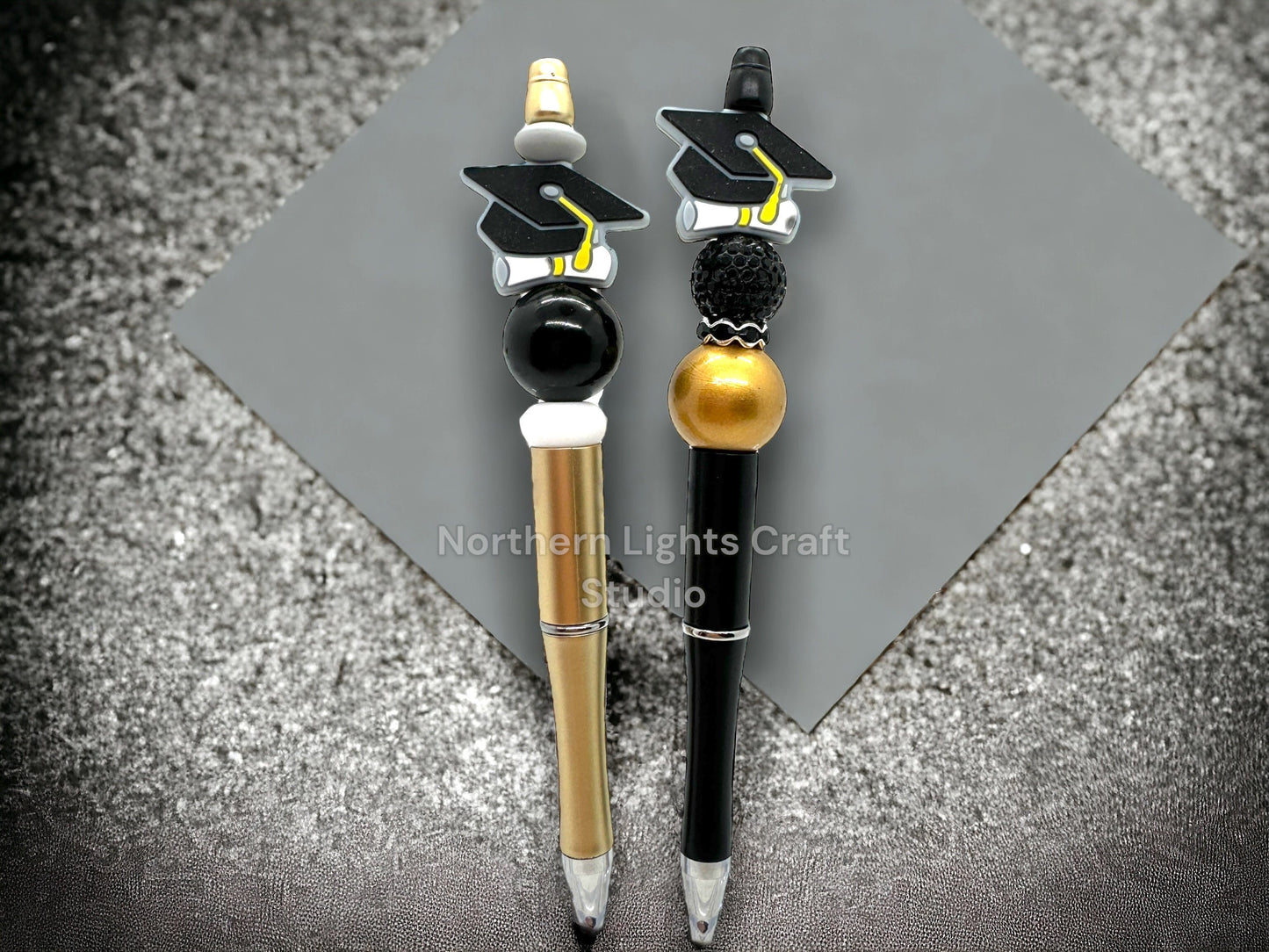 Graduation Pen, Gift for Graduates, Beaded Graduation Pen, Graduation Cap Beaded Pen